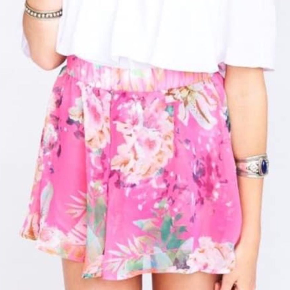 ✨RARE FIND✨ Show Me Your Mumu Tropical Barbie Carlos Swing Shorts size small